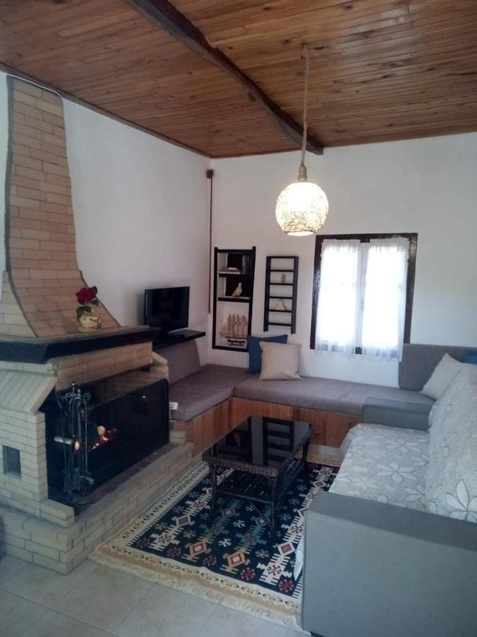 Villa Panos And Chrisas House à Drepano  Extérieur photo