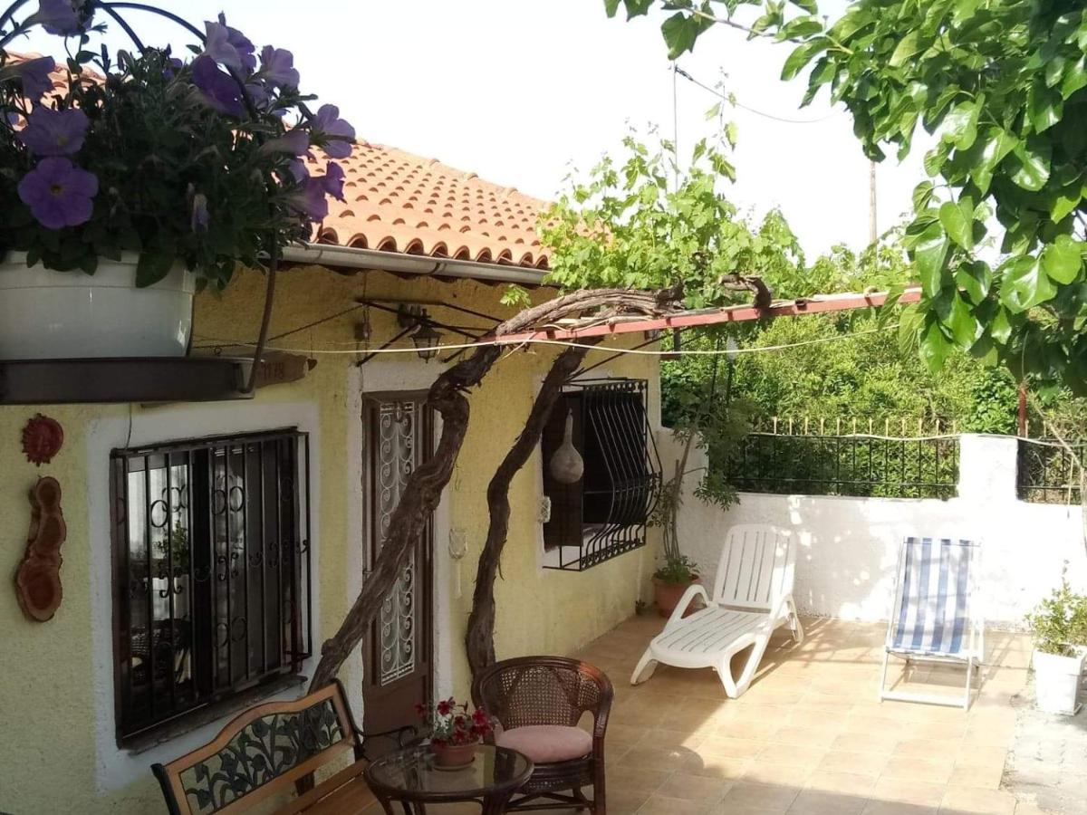 Villa Panos And Chrisas House à Drepano  Extérieur photo